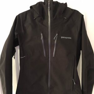 Brand new Patagonia Gortex jacket - rags attached